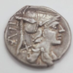 AÑO 137 A.C. DENARIO. FAMILIA VETURIA. PESO 3,9 GR