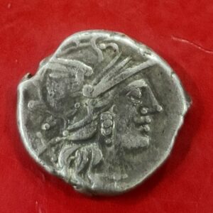 AÑO 135/134 A.C. DENARIO. FAMILIA RENIA. PESO 3,6 GR