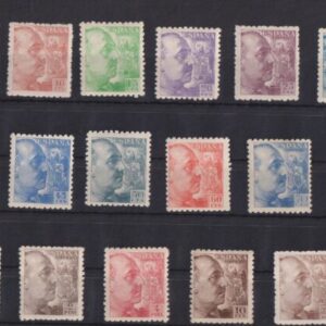 EDIFIL 919/35 ** GENERAL FRANCO DENTADO GRUESO .VALOR DE CATÁLOGO 420 €